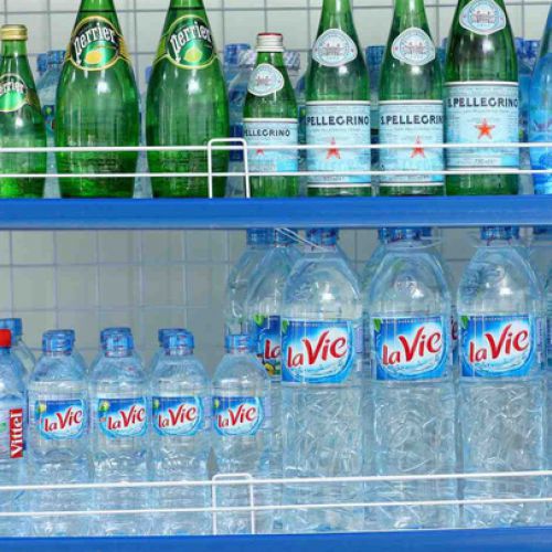 Loạn thị trường nước uống đóng chai: 